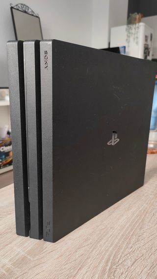 PS4 PRO + God of War Ragnarok + mando