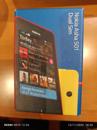 Smartphone Nokia 501 Dual Sim, color rojo.