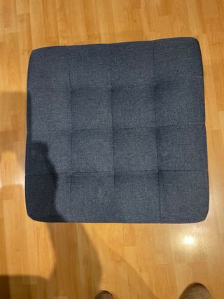 Reposapies asiento con almacenaje.