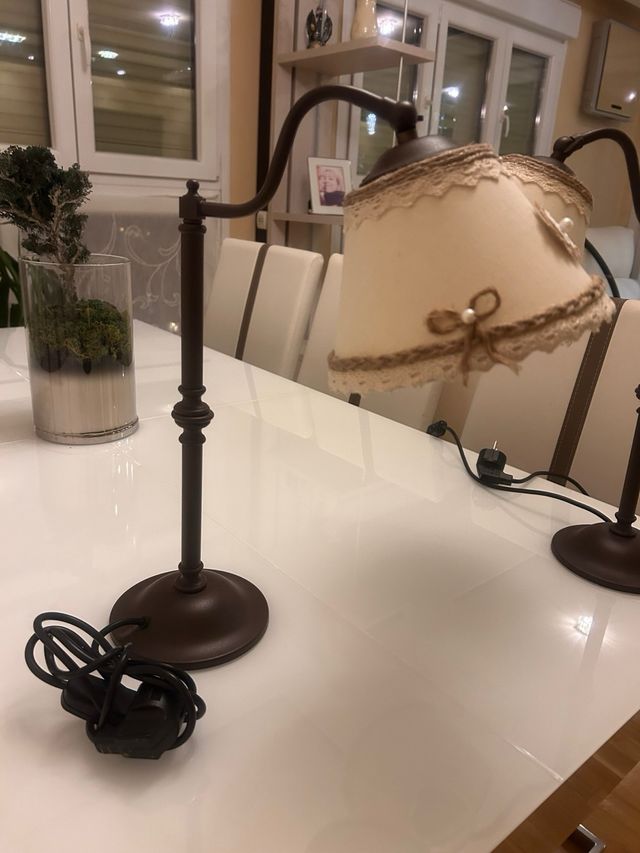 Pareja lamparas colonial