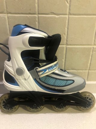 Patines en linia Boomerang y protecciones