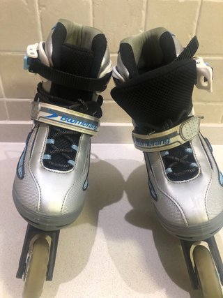 Patines en linia Boomerang y protecciones