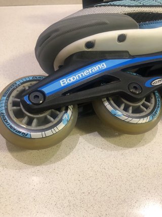 Patines en linia Boomerang y protecciones