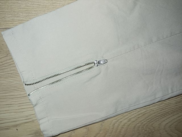 Pantalón tobillero de mujer