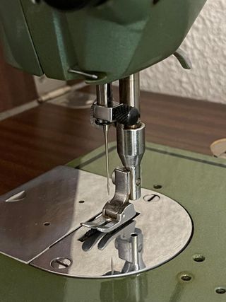 Máquina de coser Refrey modelo Preferida 400 nueva