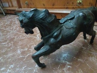 Última oferta Figura de Antiguo Caballo de cuero