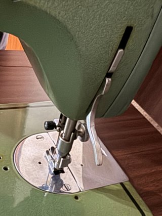 Máquina coser Refrey Preferida 400 nueva + mueble