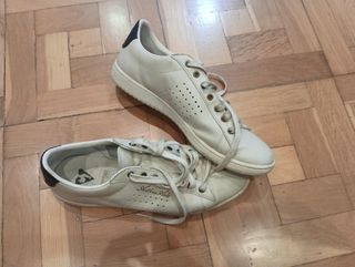 Zapatillas le coq sportif número 45.