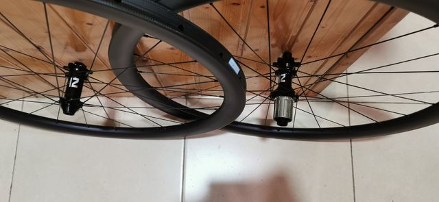 Ruedas tubular perfil 40