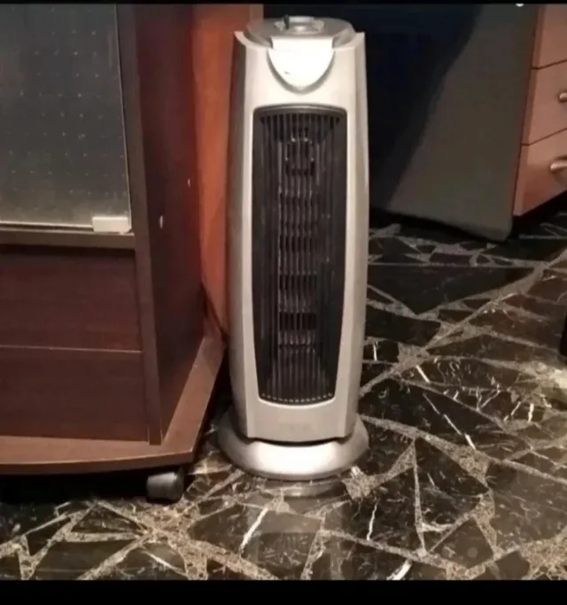 Calefactor torre cerámico.