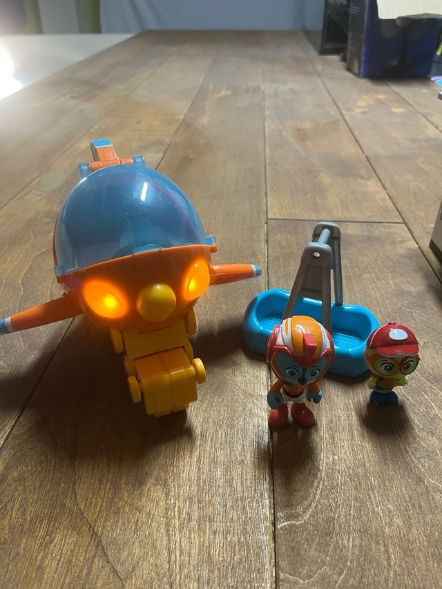 Top wing avion de rescate