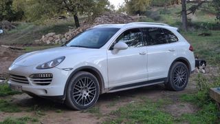 Porsche Cayenne 2013 Full equipe