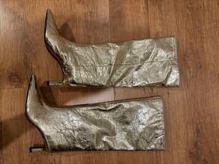 Botas altas dorado Zara 35