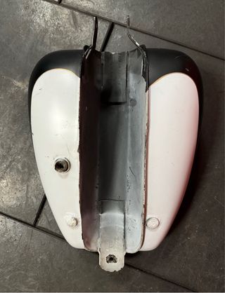 Serbatoio benzina tipo mustang  per choppers 