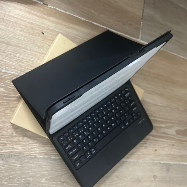 Earto Custodia con Tastiera per iPad Pro 12.9 / Air 13 M2 2024