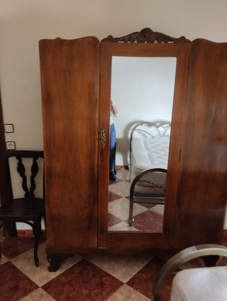 Cassettiera e lavabi antichi