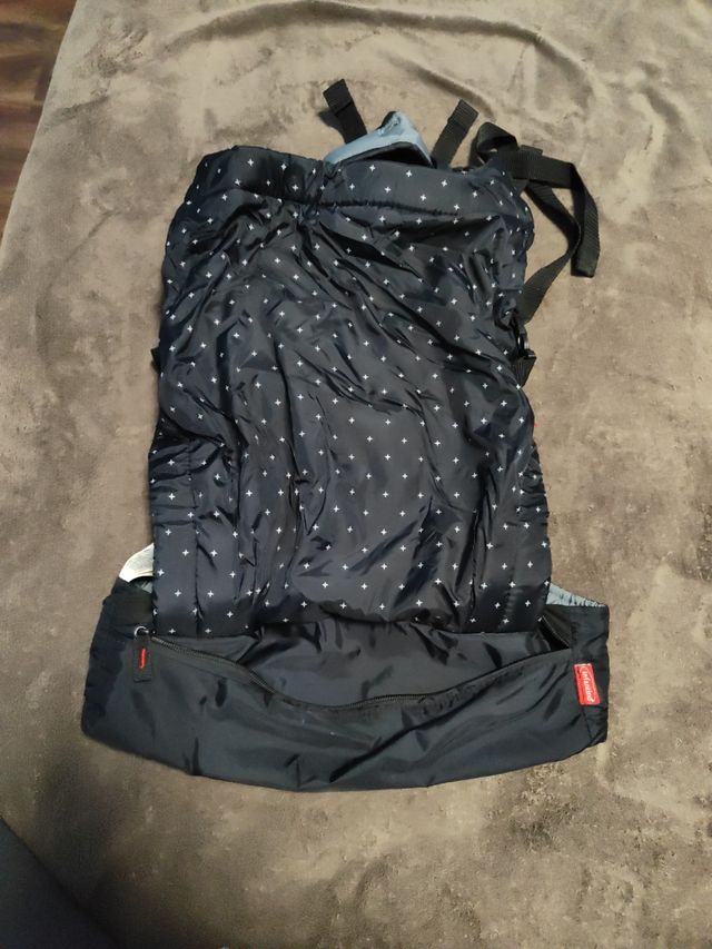 Canguro ligero transformable en riñonera