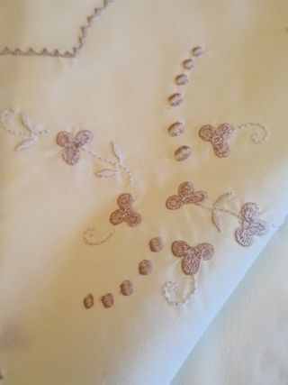 Juego de sabana antiguas de Tolra, bordado Mª Mar