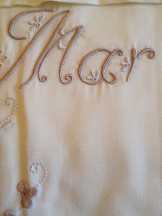 Juego de sabana antiguas de Tolra, bordado Mª Mar