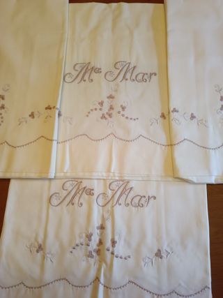 Juego de sabana antiguas de Tolra, bordado Mª Mar