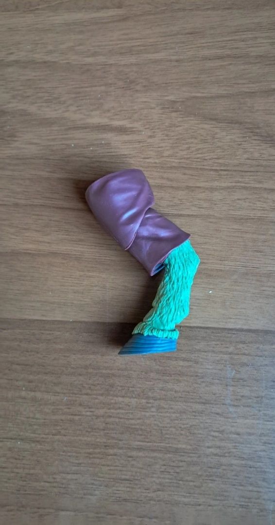 Marvel legends series BAF Rintrah Right leg