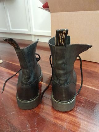 Dr Martens 42