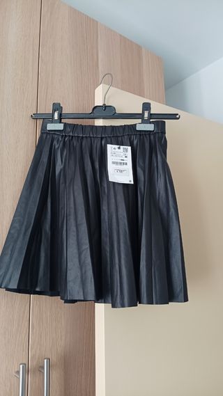 Falda niña plisada Zara 