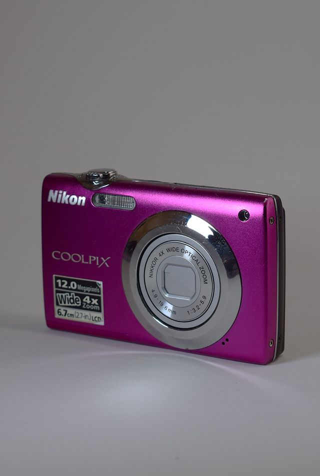 Nikon Coolpix S3000