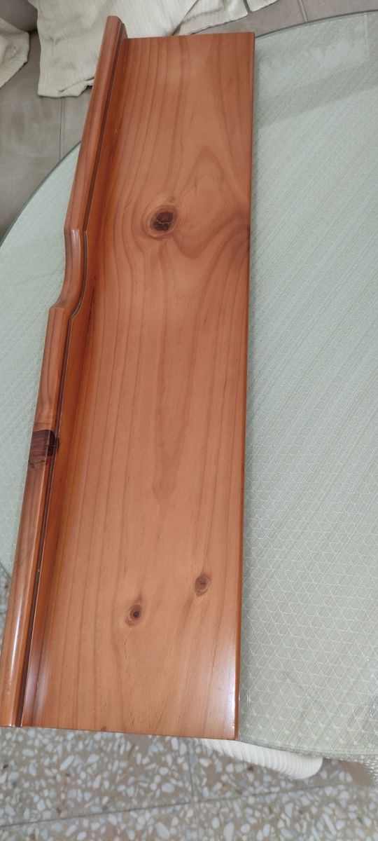 Repisas, estanterías.