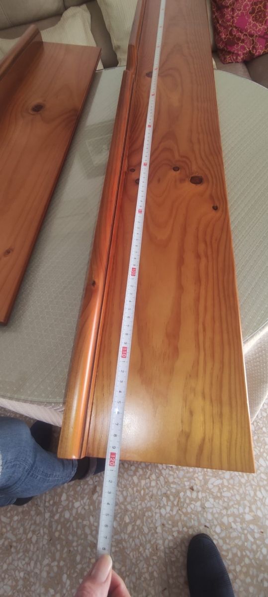 Repisas, estanterías.