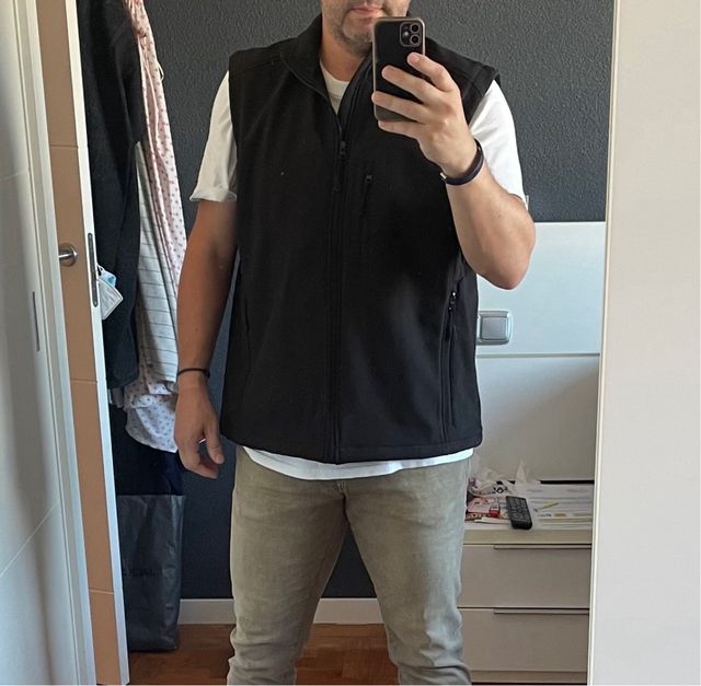 Chaleco 2 (uno azul y otro negro)