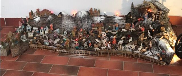 statuette e casette capanna  x presepe