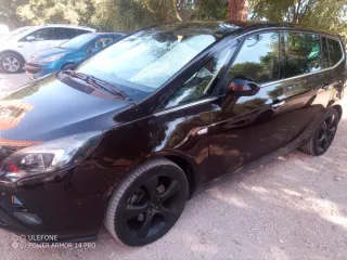 Opel Zafira Tourer 2013