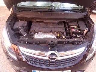 Opel Zafira Tourer 2013