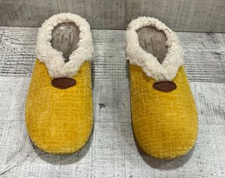 Zapatillas de casa disponible 3 colores