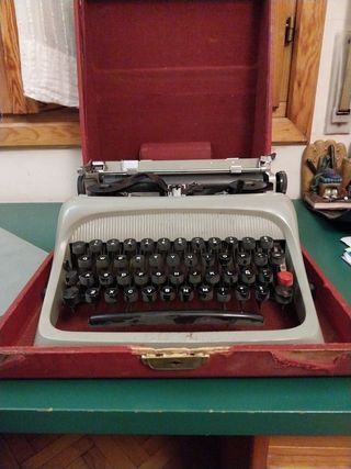 Máquina de escribir olivetti
