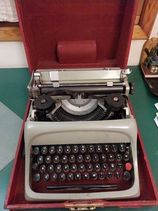 Máquina de escribir olivetti