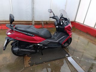 Moto Kymco super dink 125