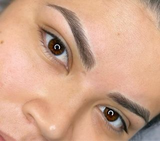 Microblanding de cejas !