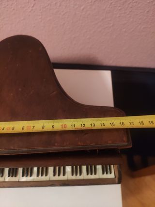 Caja música madera y nácar,  antigua