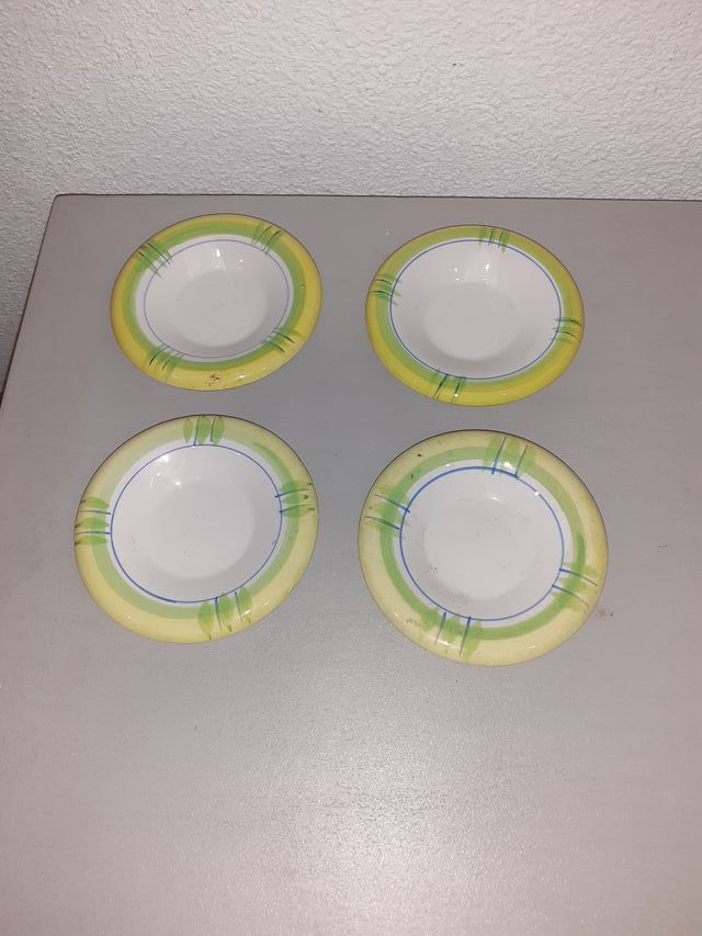 Set di piccoli piatti, molto decorativi, set