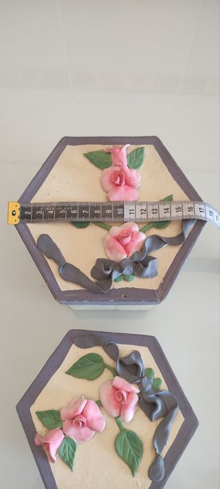 3 caixas de madeira pintada