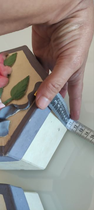 3 caixas de madeira pintada