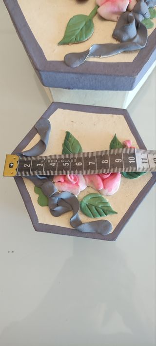 3 caixas de madeira pintada