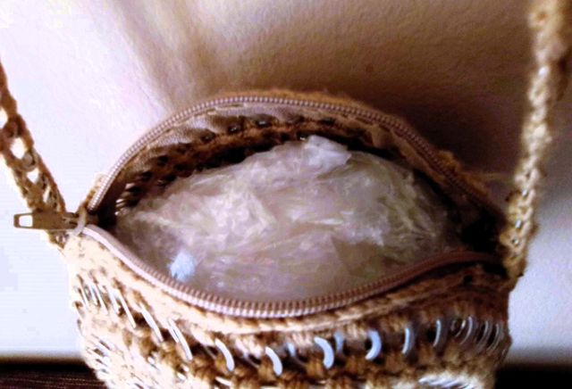 Bolso tejido con anillas de lata de segunda mano por 10 EUR en - Main Image