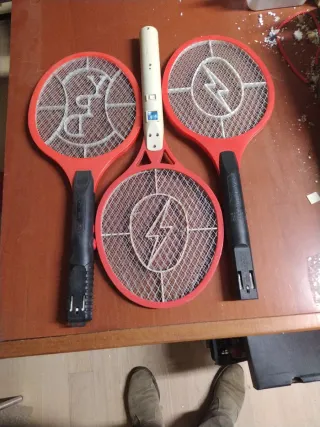 3 Racchette elettriche mosche e zanzare