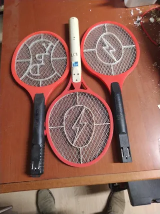 3 Racchette elettriche mosche e zanzare