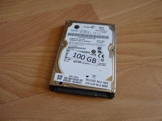 Disco duro SATA de 100 Gb para portátil