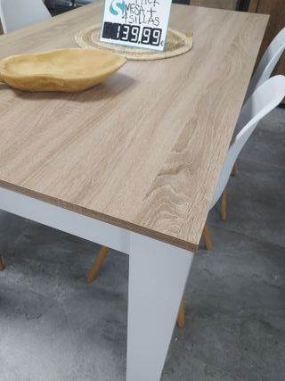 MESA CON 4 SILLAS NÓRDICAS