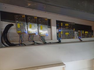 Se ofrece electricista, y albañil